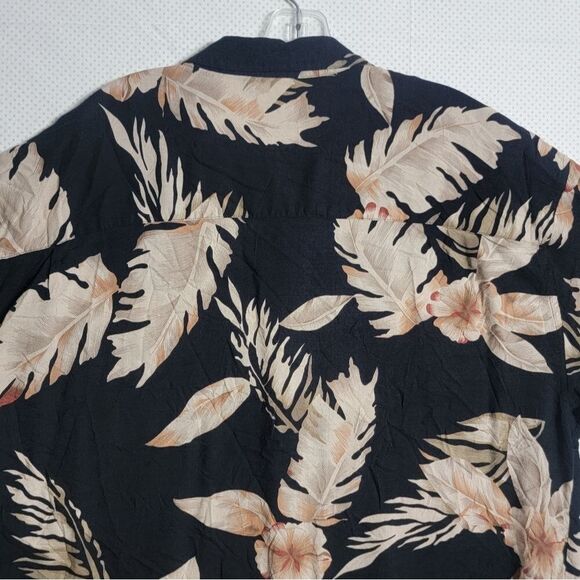 Holland America Line Mens Hawaiian Shirt XLarge Black Beige Floral Collar Pocket - Picture 12 of 12